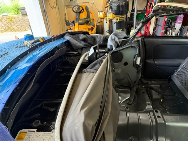 Convertible top folding mechanism detail during install